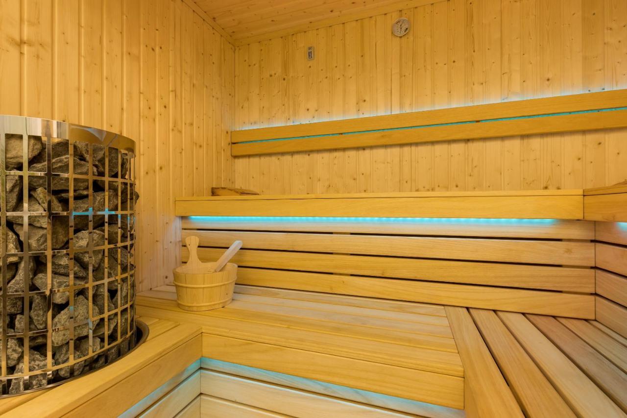 Underground Apartment In A Lux Holiday House Posejdon By Renters Prestige Kolczewo Exterior photo