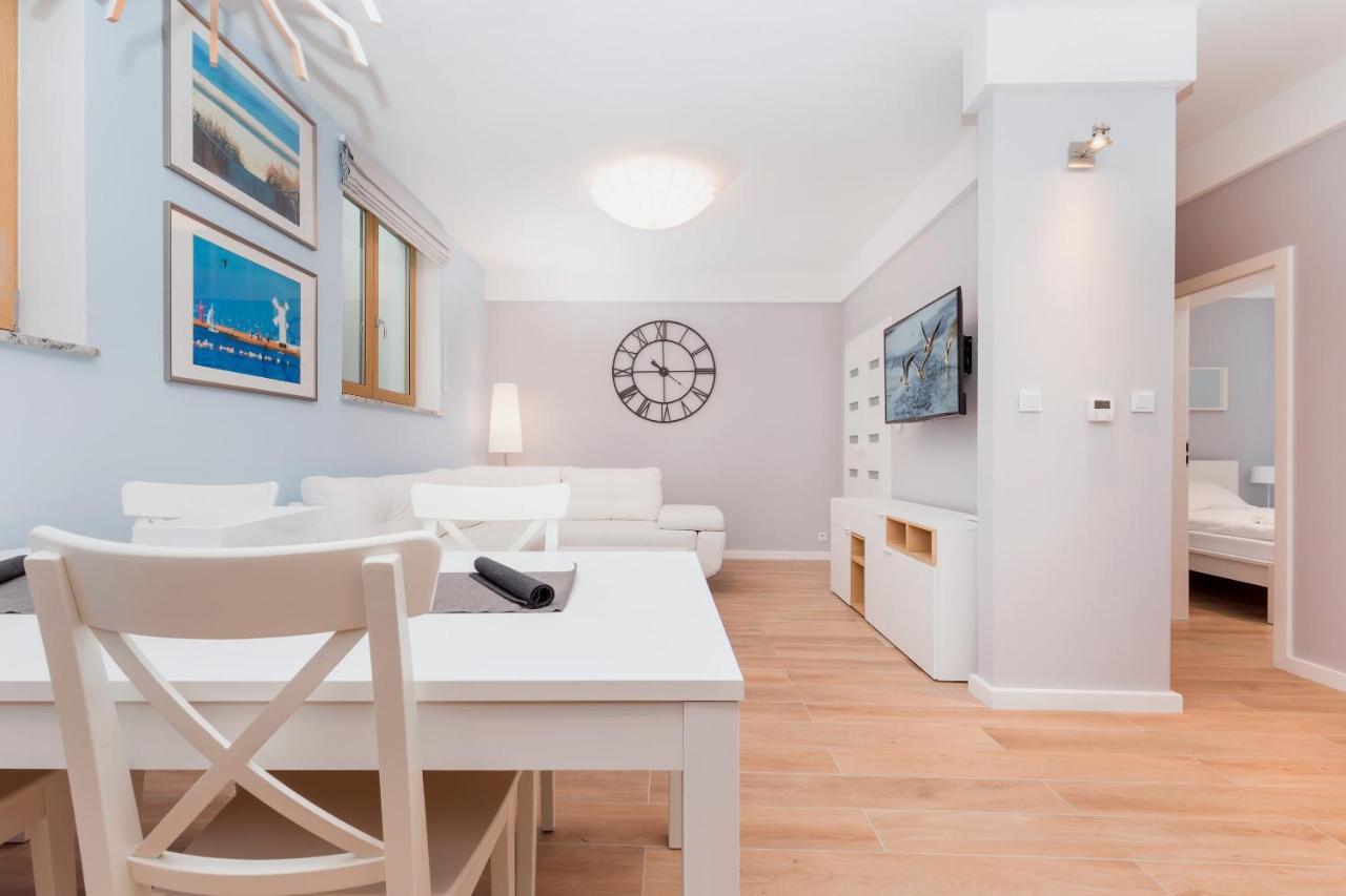 Underground Apartment In A Lux Holiday House Posejdon By Renters Prestige Kolczewo Exterior photo