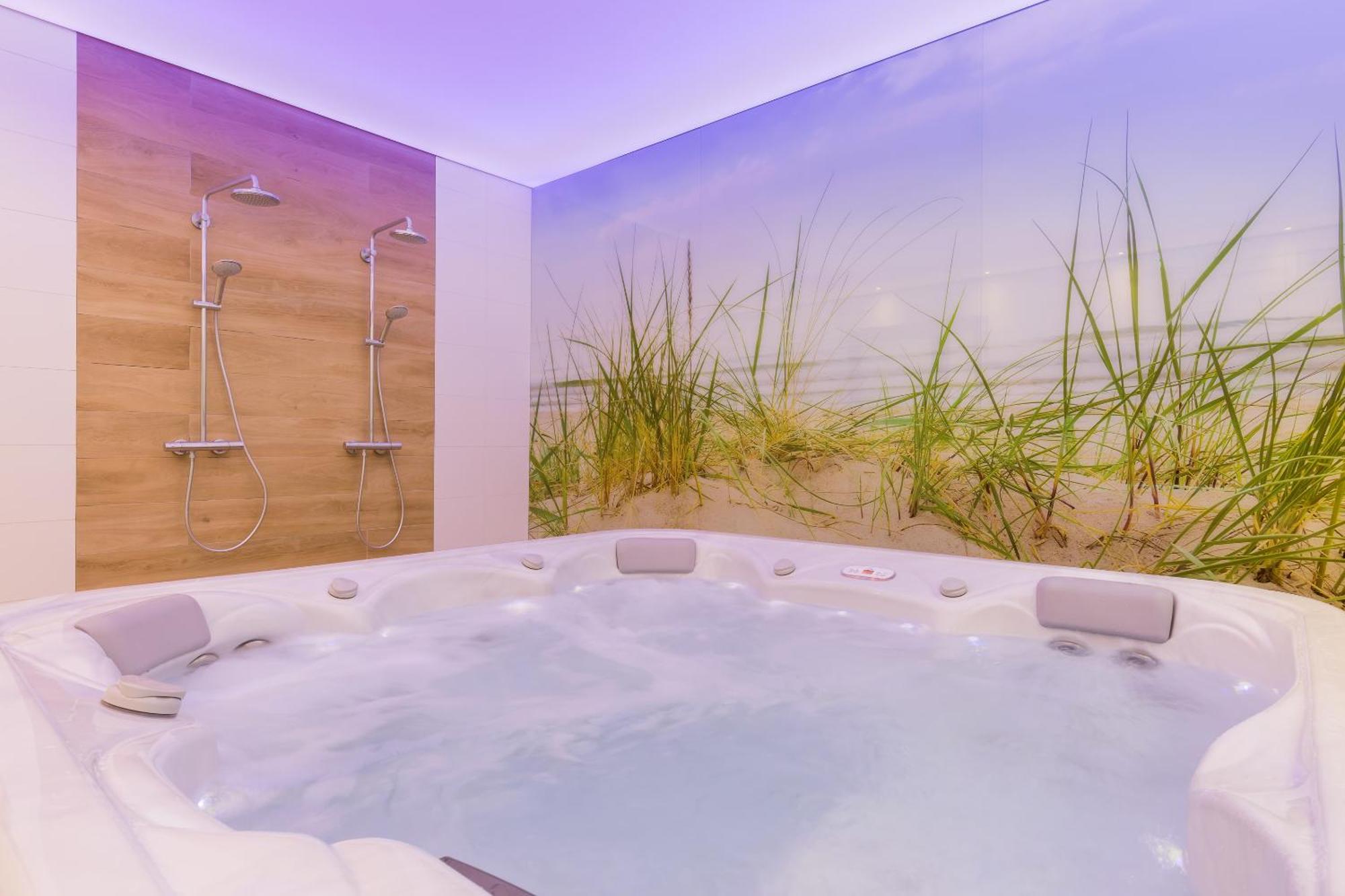 Underground Apartment In A Lux Holiday House Posejdon By Renters Prestige Kolczewo Exterior photo